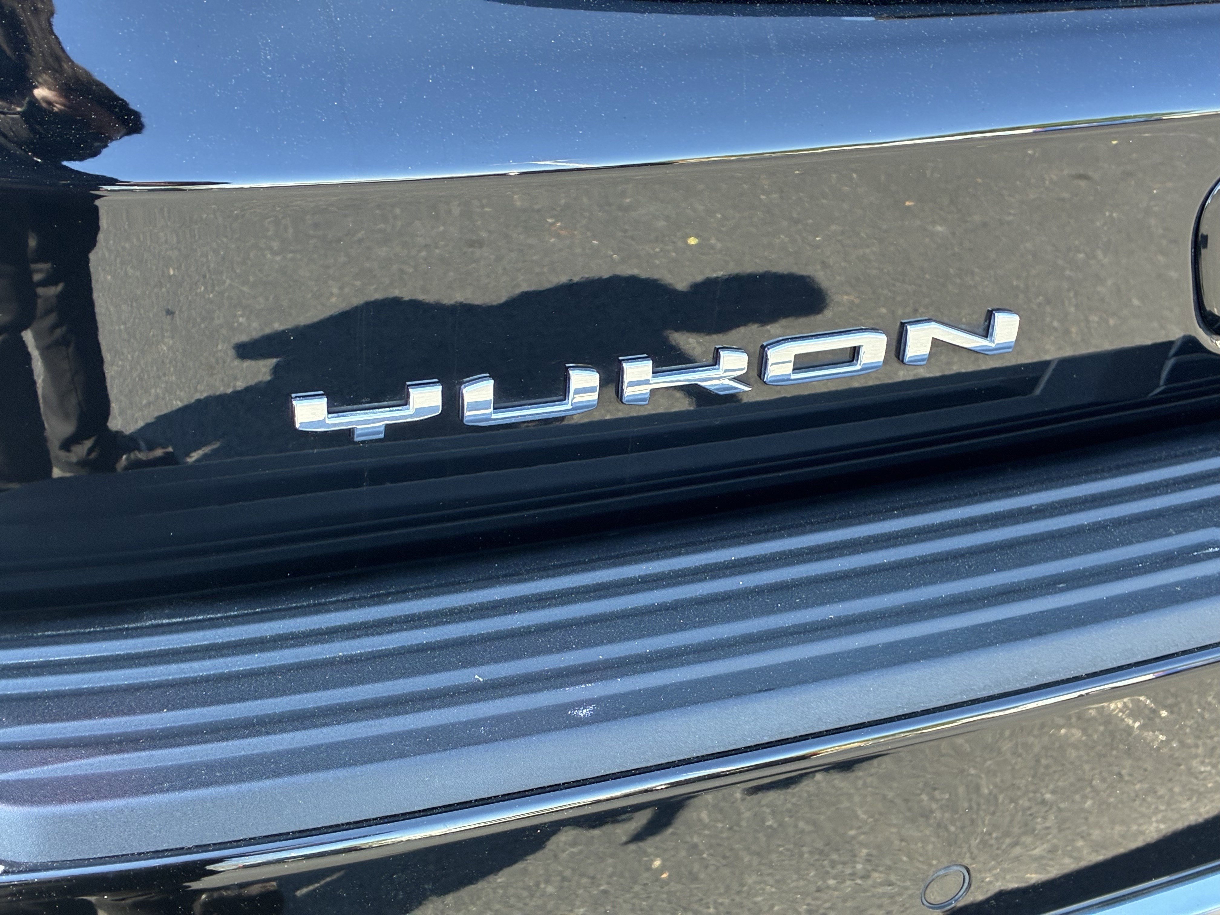 Used 2023 GMC Yukon XL Denali Ultimate image 11