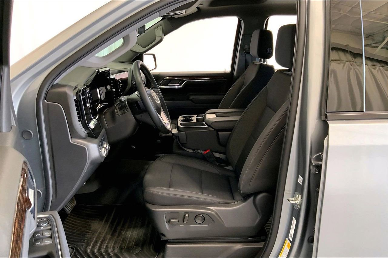 Used 2025 GMC Sierra 1500 Elevation image 15
