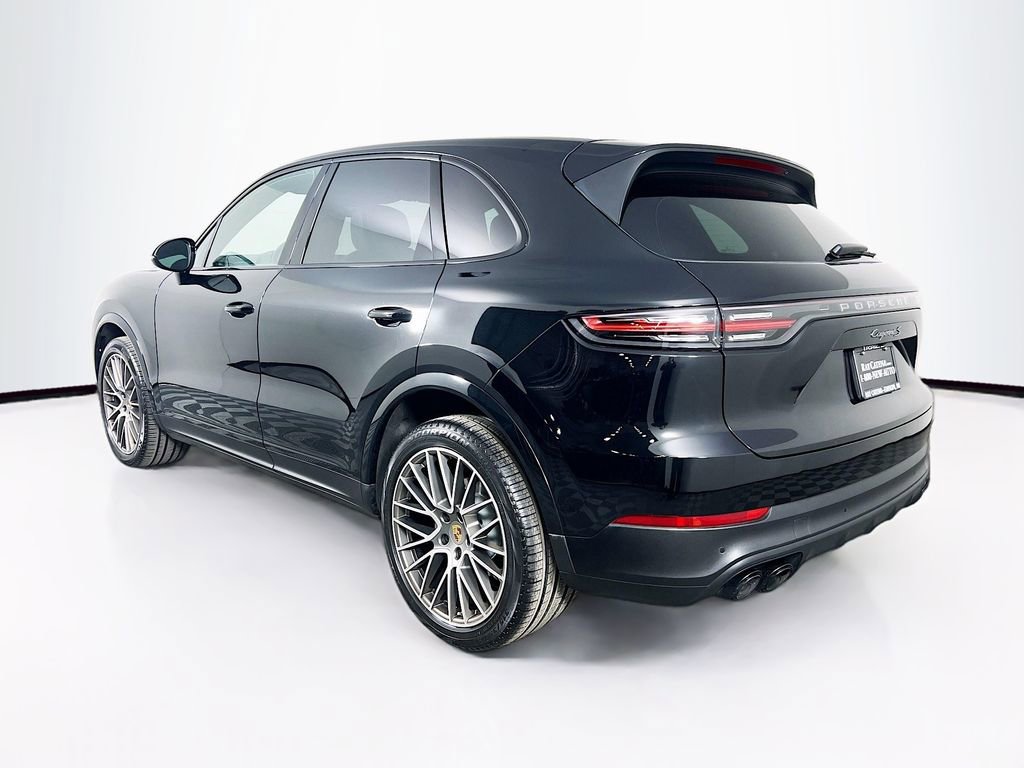 Certified 2023 Porsche Cayenne S Platinum image 3