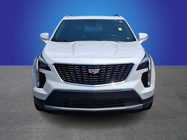 Used 2023 Cadillac XT4 Premium Luxury w/ Cold Weather Package FWD image 2