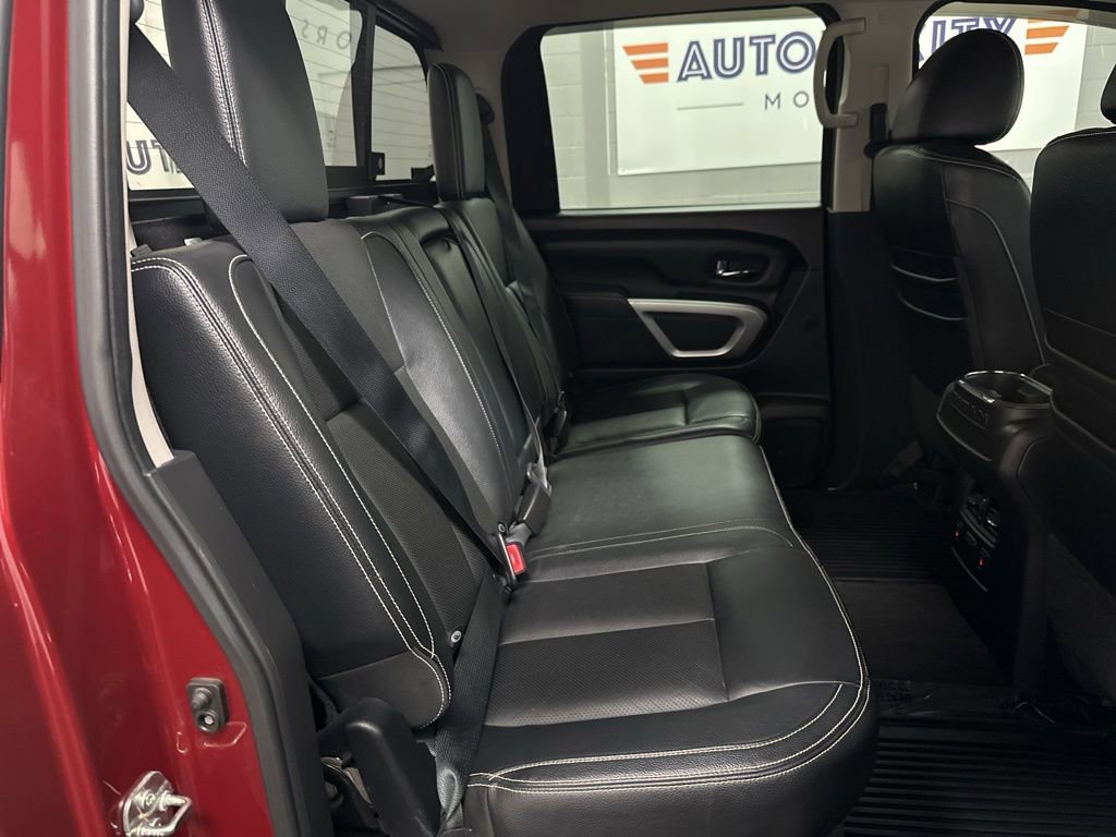 Used 2017 Nissan Titan PRO-4X w/ Pro-4x Convenience Package AWD/4WD image 34