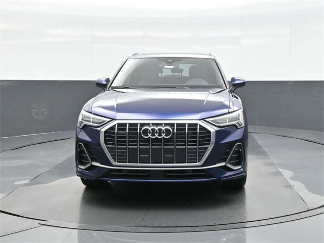 New 2025 Audi Q3 2.0T Premium image 2