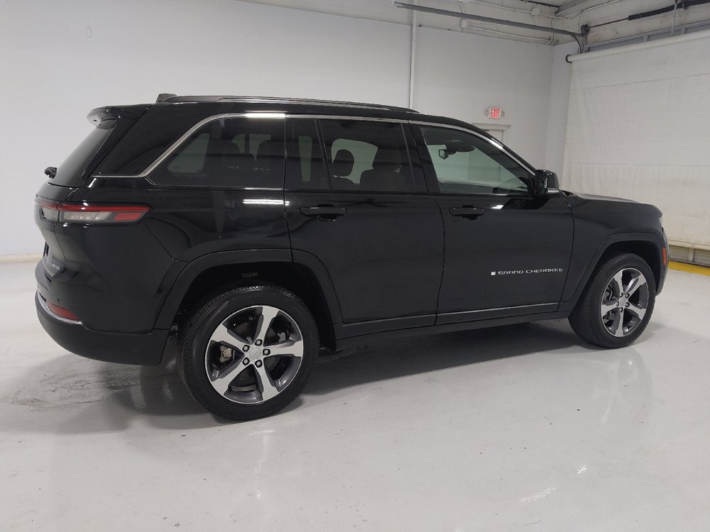 Used 2023 Jeep Grand Cherokee Limited AWD/4WD image 10