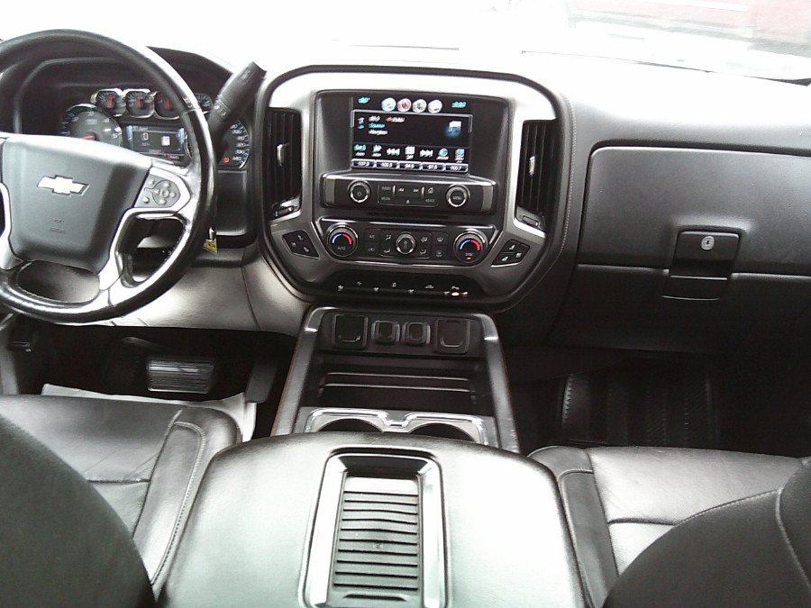 Used 2017 Chevrolet Silverado 1500 LTZ w/ Sport Package AWD/4WD image 18