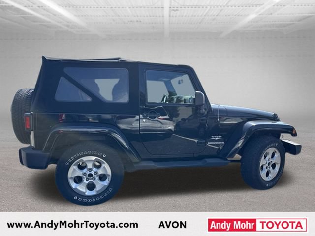Used 2015 Jeep Wrangler Sahara w/ Dual Top Group AWD/4WD image 9