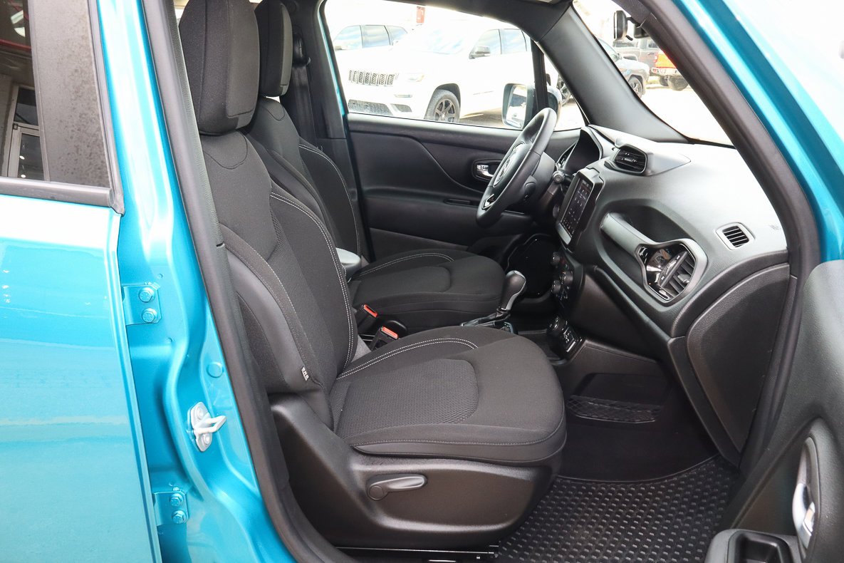 Used 2022 Jeep Renegade Altitude image 25