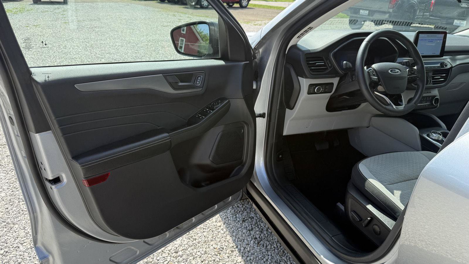 Used 2023 Ford Escape Active AWD/4WD image 27