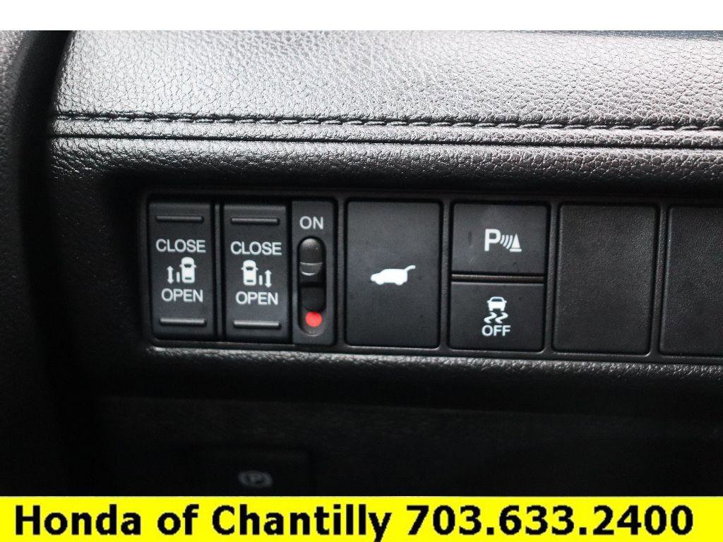 Certified 2025 Honda Odyssey Touring image 17