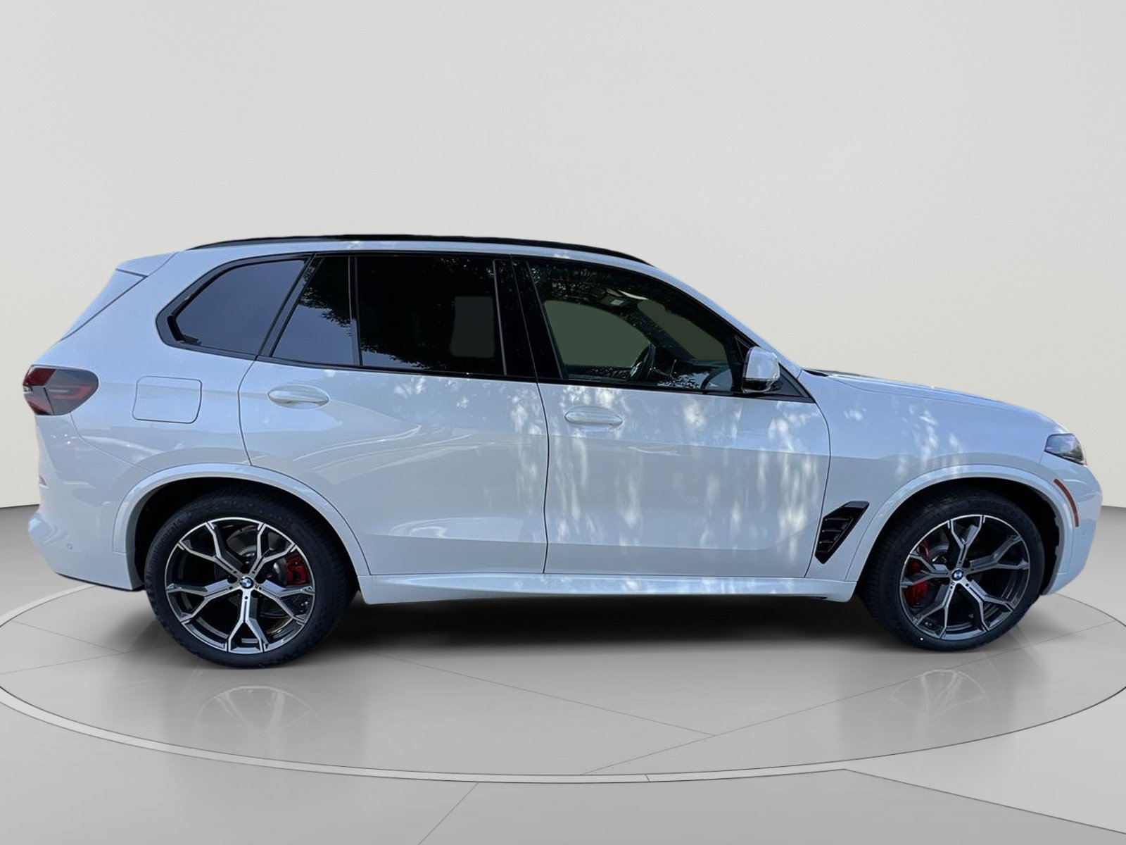 Certified 2026 BMW X5 xDrive50e w/ M Sport Package AWD/4WD image 6