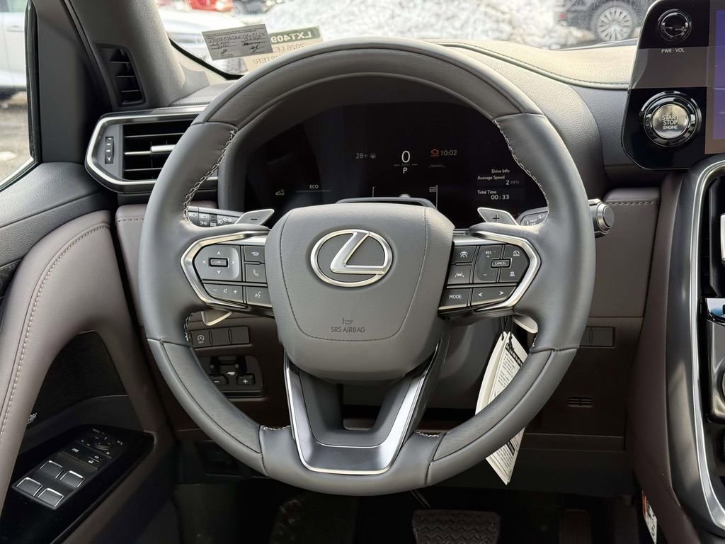 Used 2026 Lexus LX 600 4WD w/ Luxury Package image 9