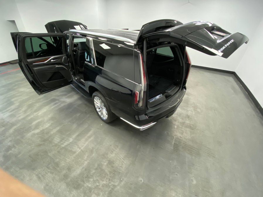 Used 2023 Cadillac Escalade ESV Luxury image 48