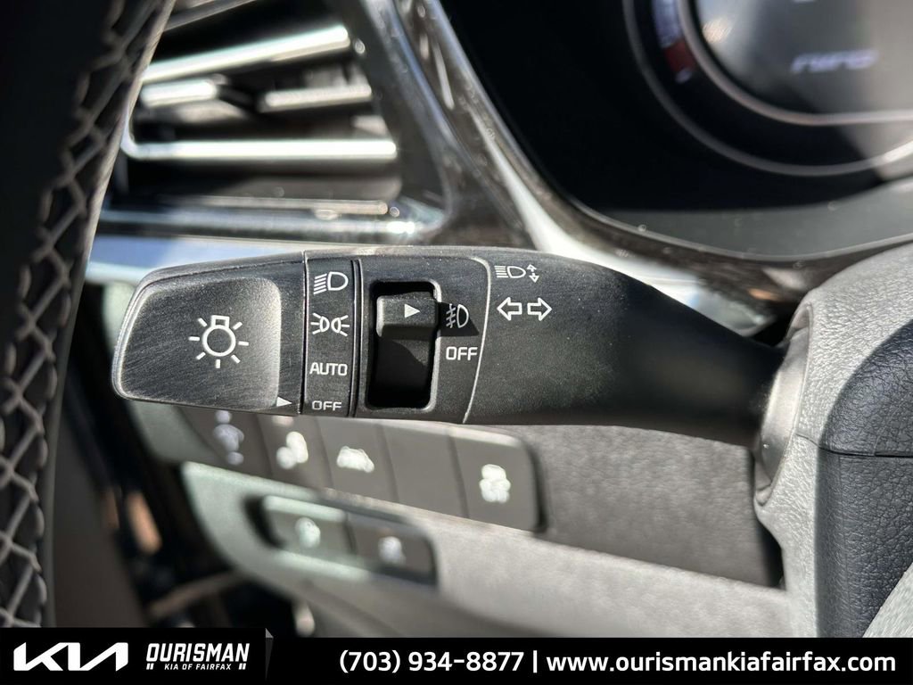 Used 2022 Kia Niro EX w/ Cold Weather Package image 13