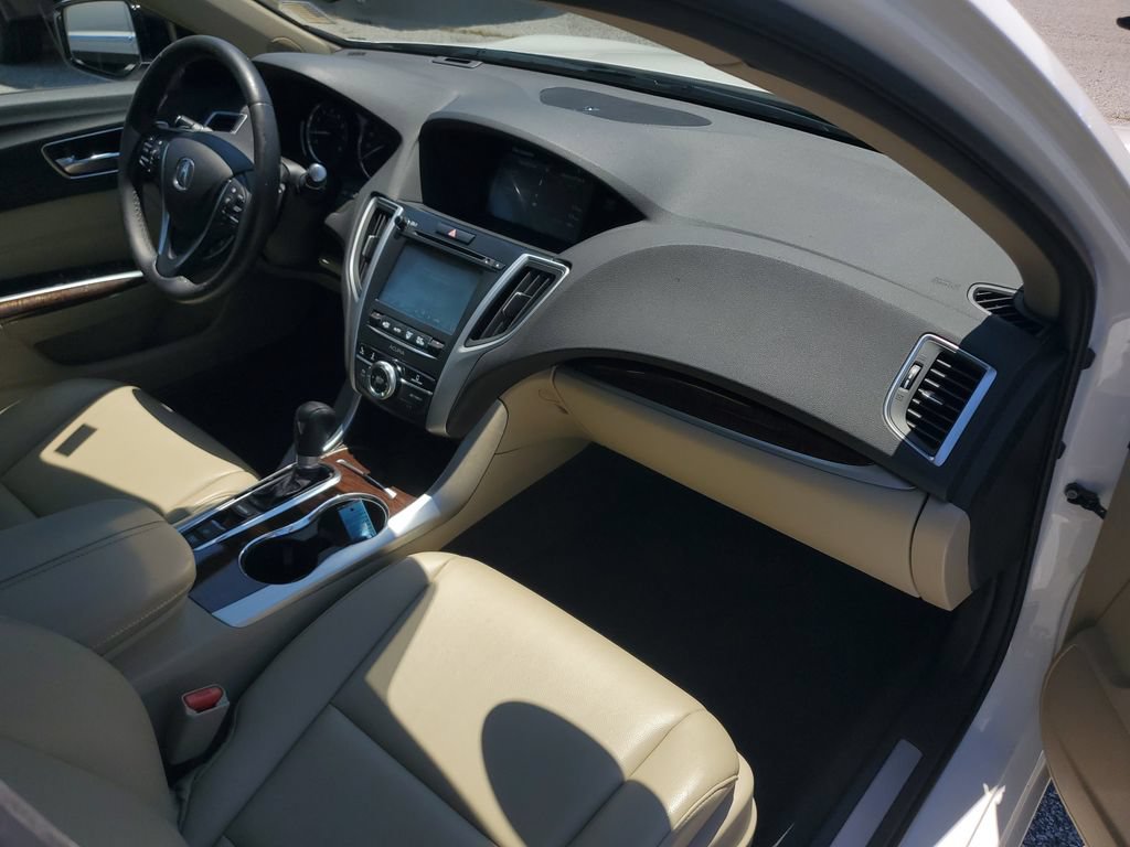 Certified 2018 Acura TLX FWD image 4