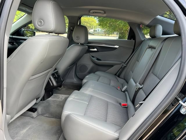 Used 2016 Chevrolet Impala LT w/ Convenience Package FWD image 16