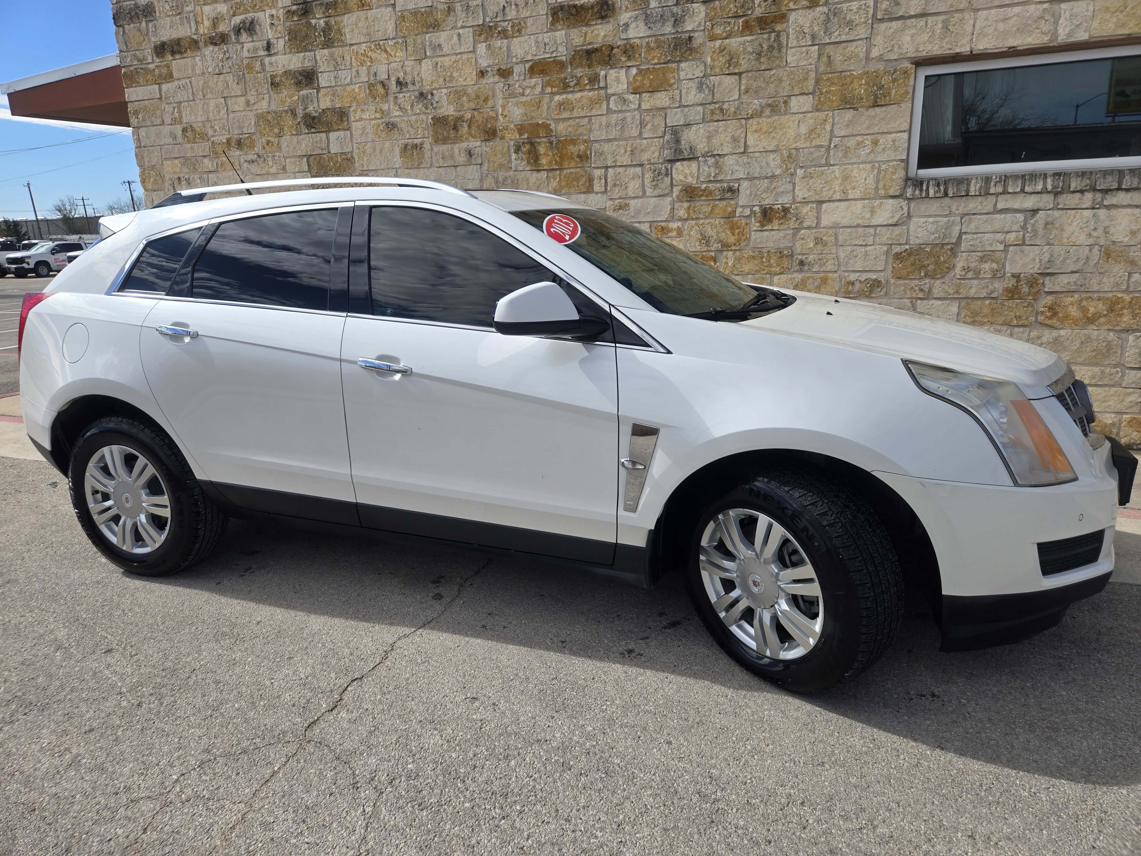 Used 2010 Cadillac SRX Luxury image 19