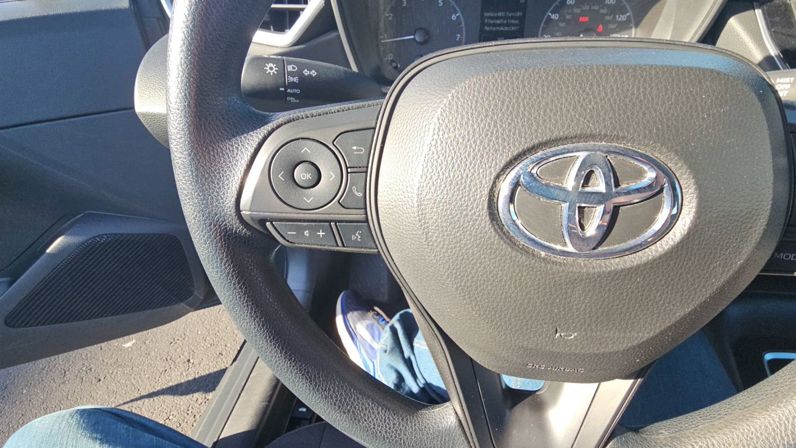 Certified 2024 Toyota Corolla LE w/ LE Convenience Package FWD image 11