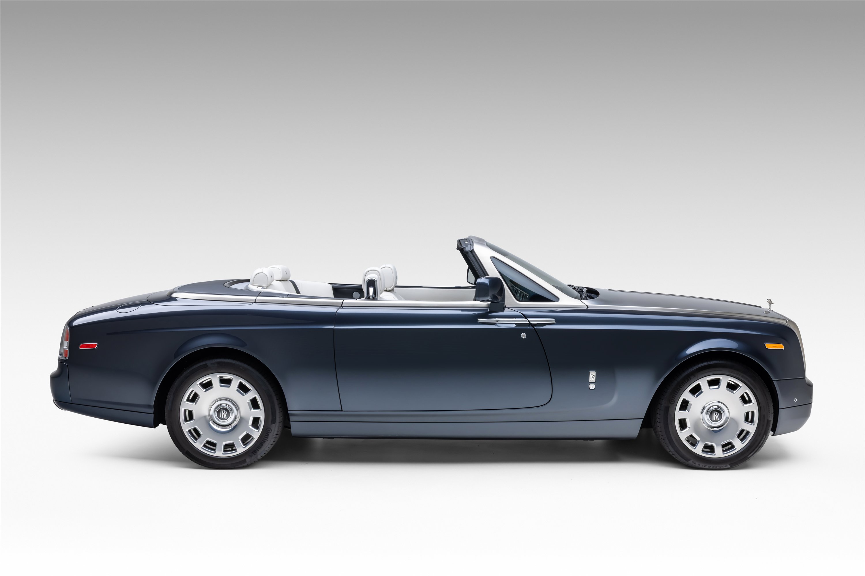 Used 2013 Rolls-Royce Phantom Drophead Coupe image 6