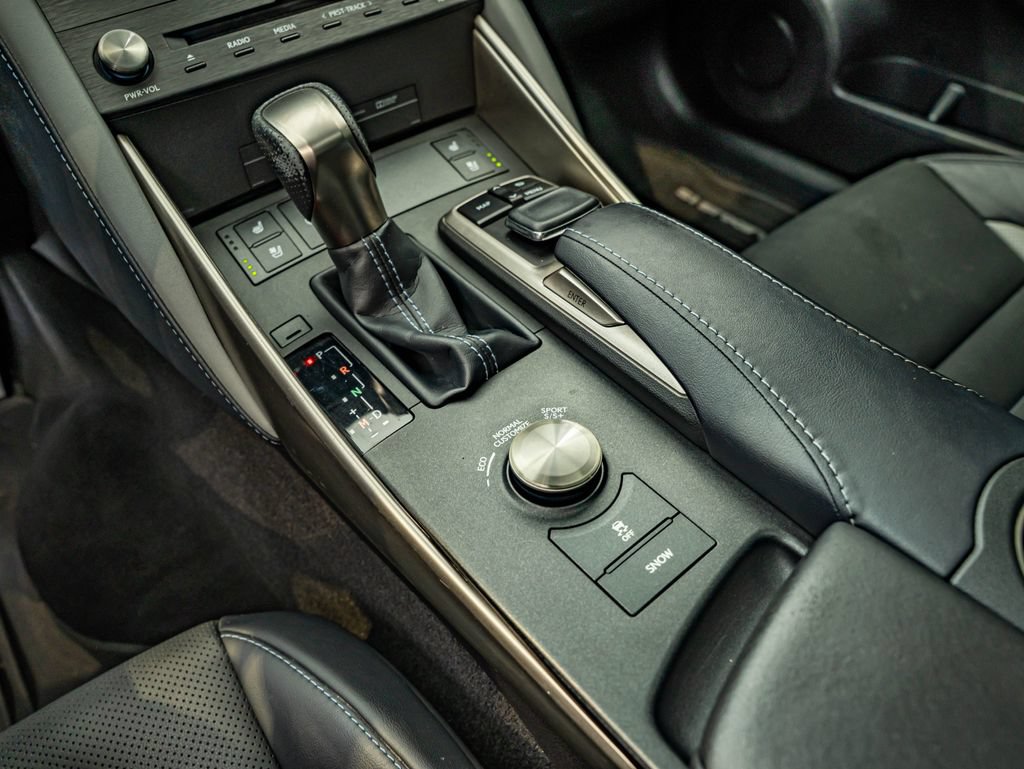 Used 2020 Lexus IS 350 F Sport w/ Blackline Edition AWD/4WD image 30