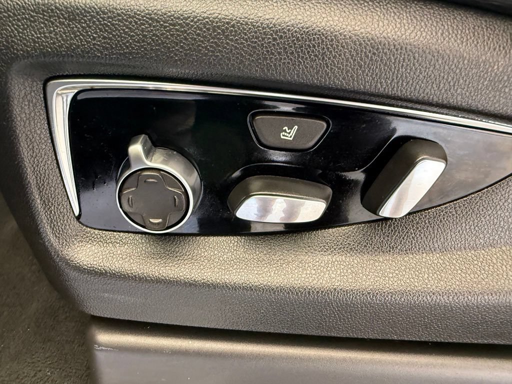 Used 2018 Cadillac Escalade Platinum AWD/4WD image 33