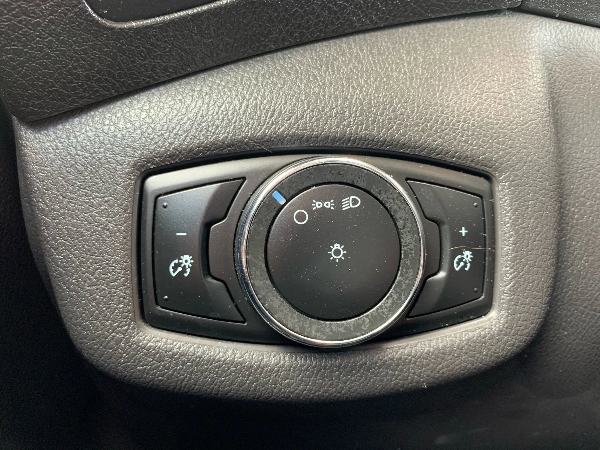 Used 2014 Ford Transit Connect XL image 16