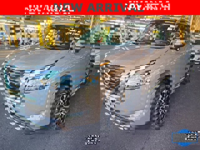 Certified 2024 Nissan Pathfinder Platinum w/ Cargo Package image 4