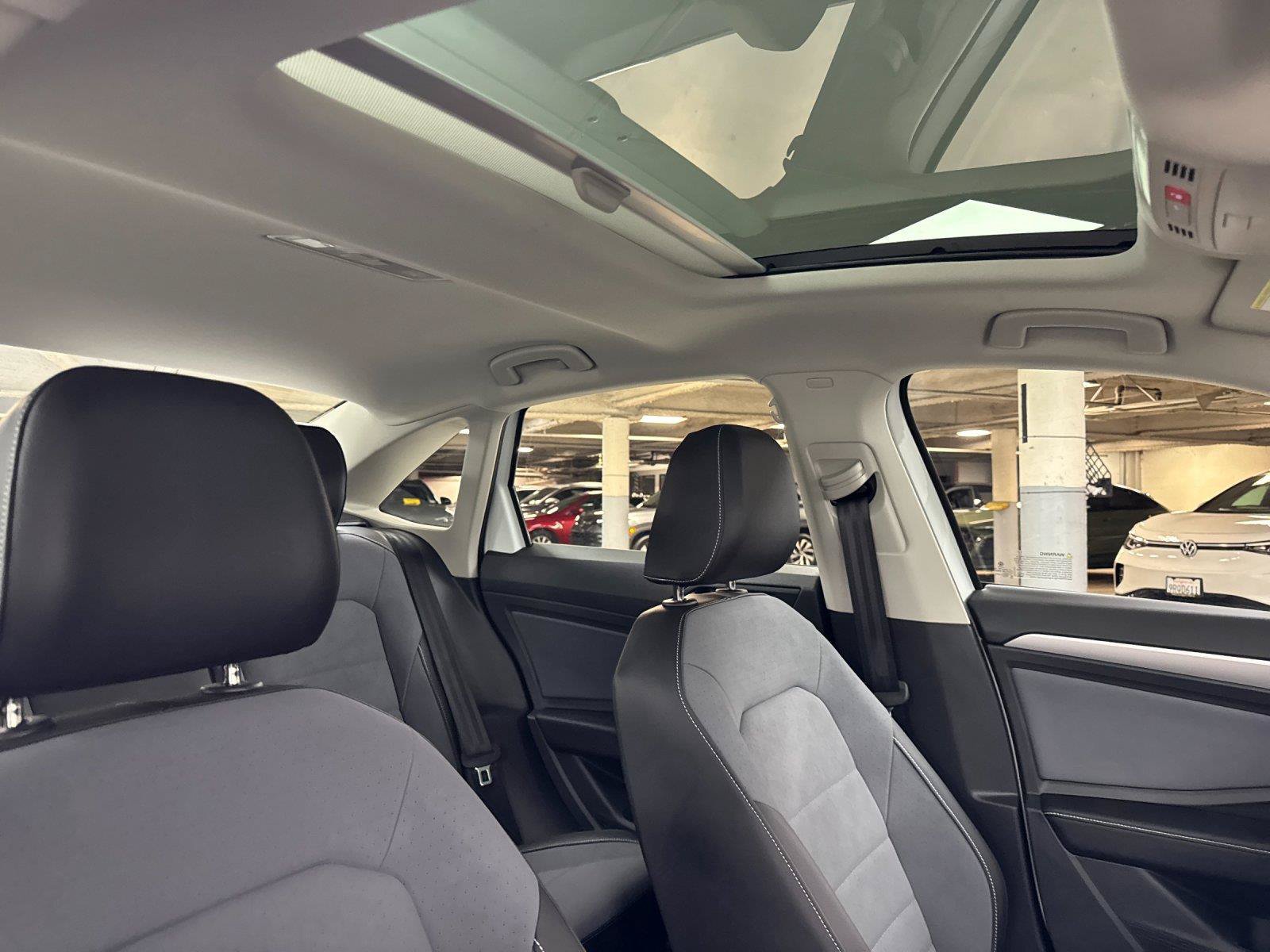 New 2027 Volkswagen Jetta SE FWD image 15