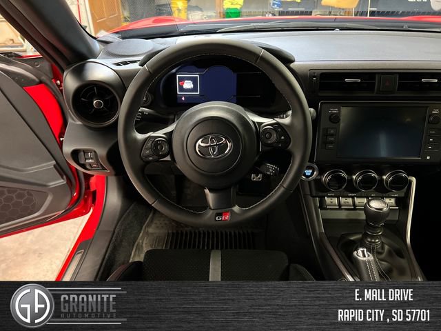 Used 2025 Toyota GR86 Premium w/ ALL Weather Mat Package (TMS) RWD image 14