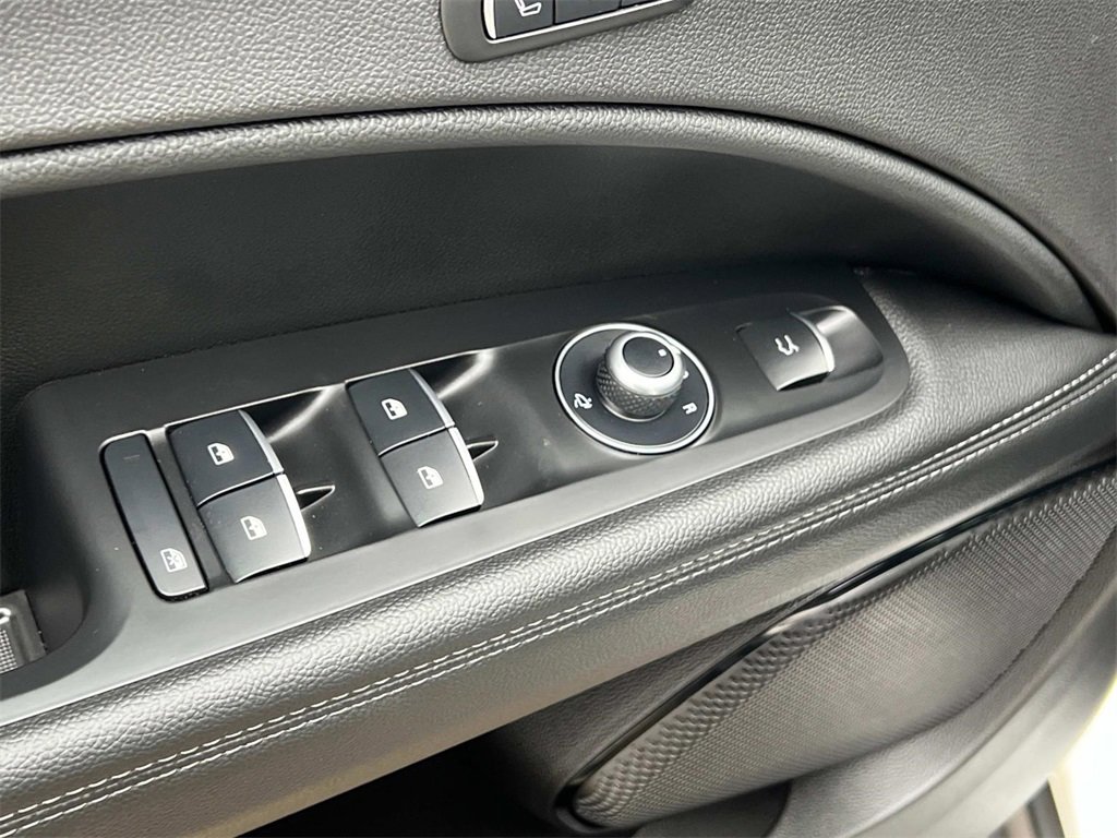 New 2025 Alfa Romeo Stelvio Sprint image 14