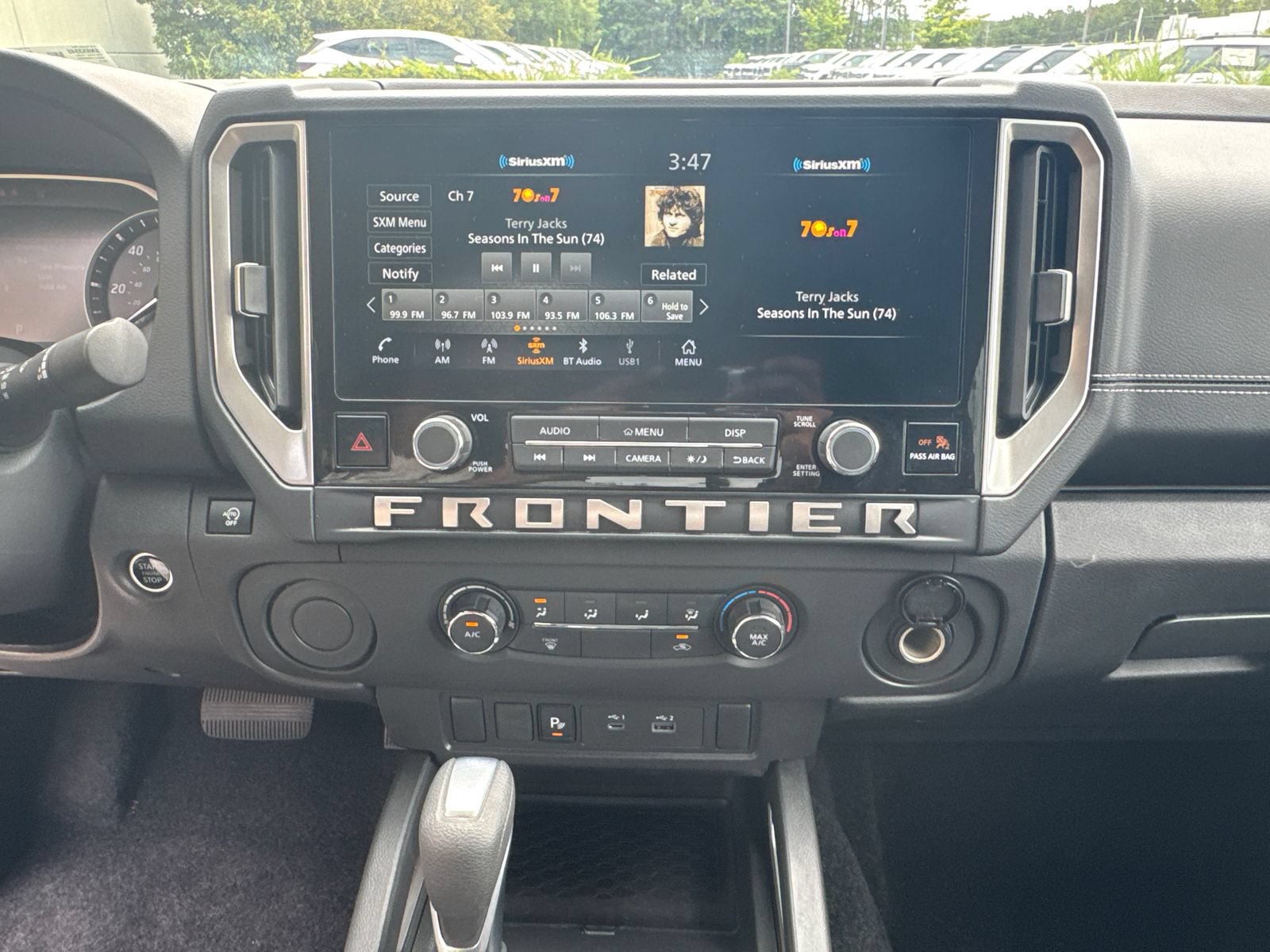 Used 2025 Nissan Frontier SV w/ Tow Package RWD image 26