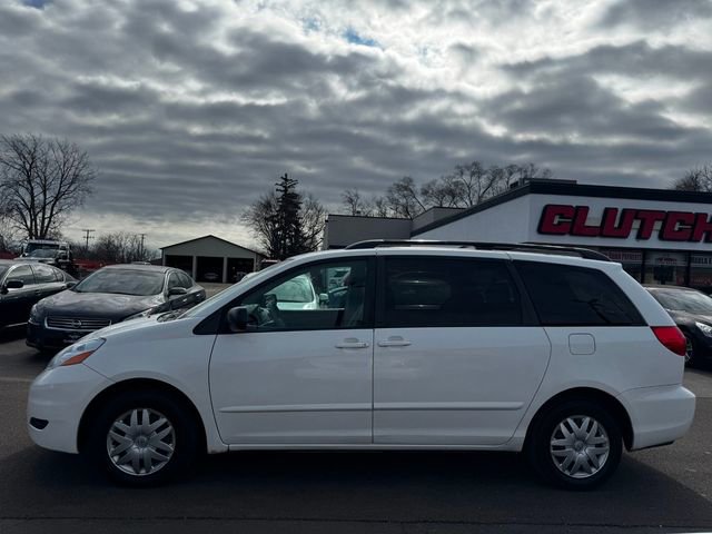Used 2008 Toyota Sienna CE image 9
