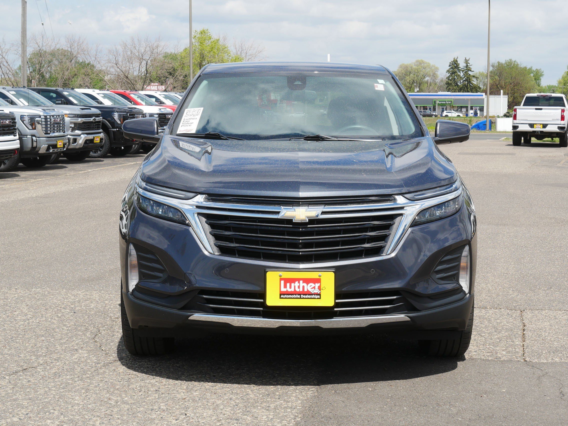 Used 2023 Chevrolet Equinox LT AWD/4WD image 2