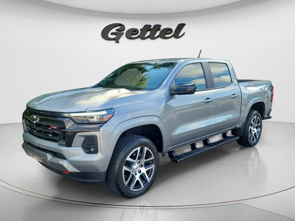 Used 2023 Chevrolet Colorado Z71 w/ Z71 Convenience Package 2