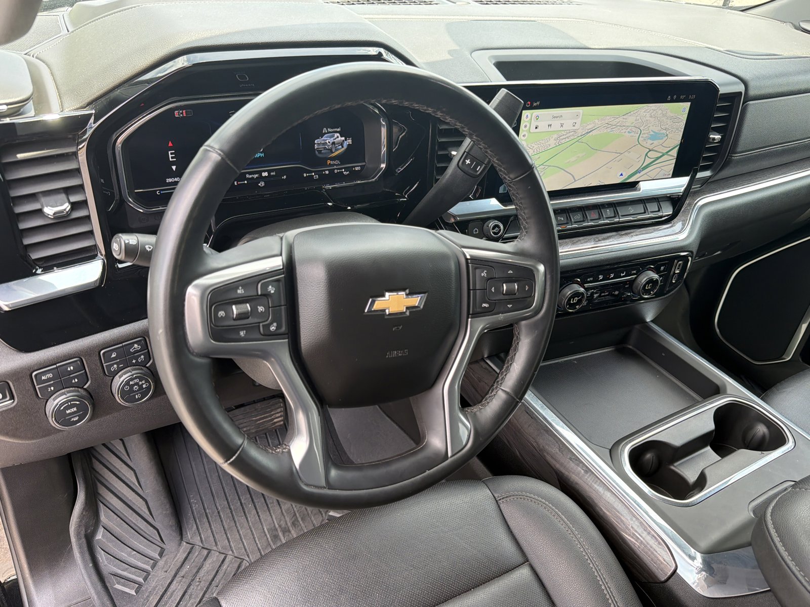 Used 2025 Chevrolet Silverado 2500 LTZ w/ LTZ Plus Package AWD/4WD image 18