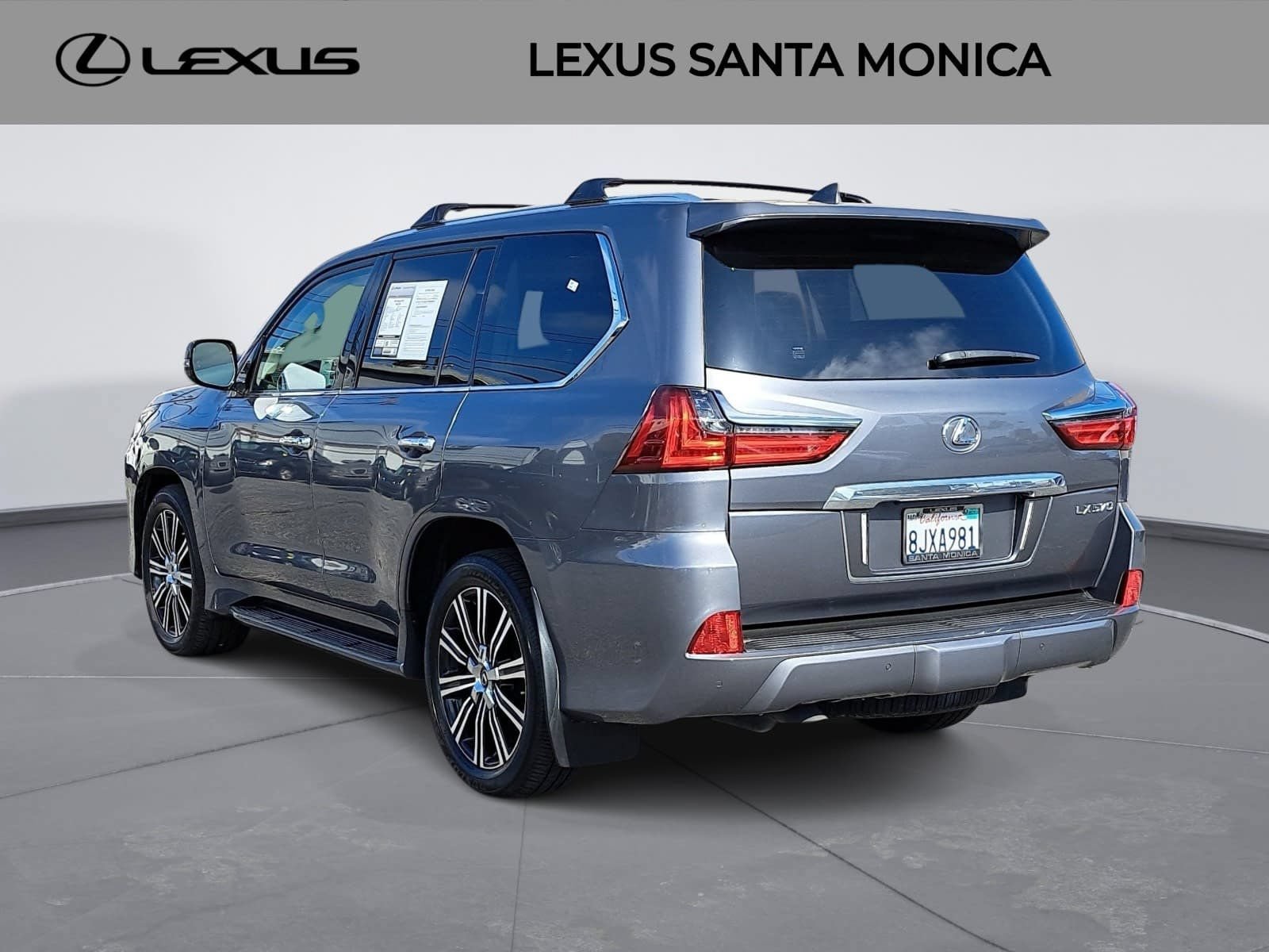 Used 2019 Lexus LX 570 4WD w/ Luxury Package image 7