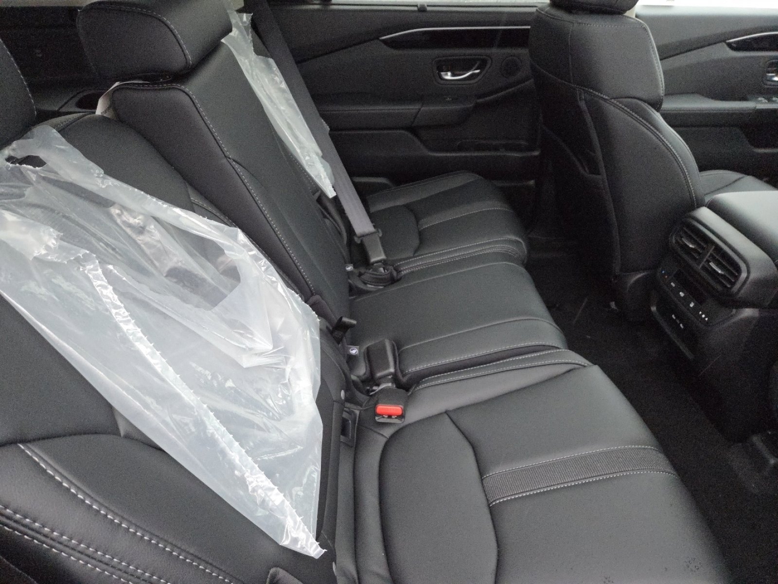 New 2025 Honda Pilot Touring image 24