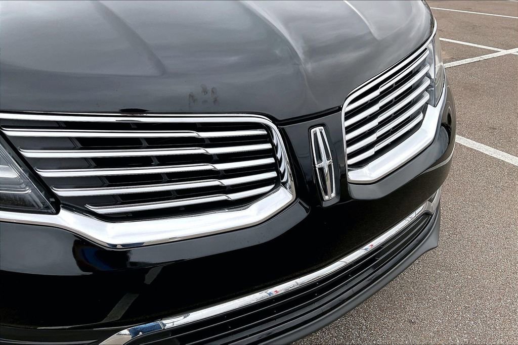 Used 2016 Lincoln MKX Reserve w/ Climate Package image 29