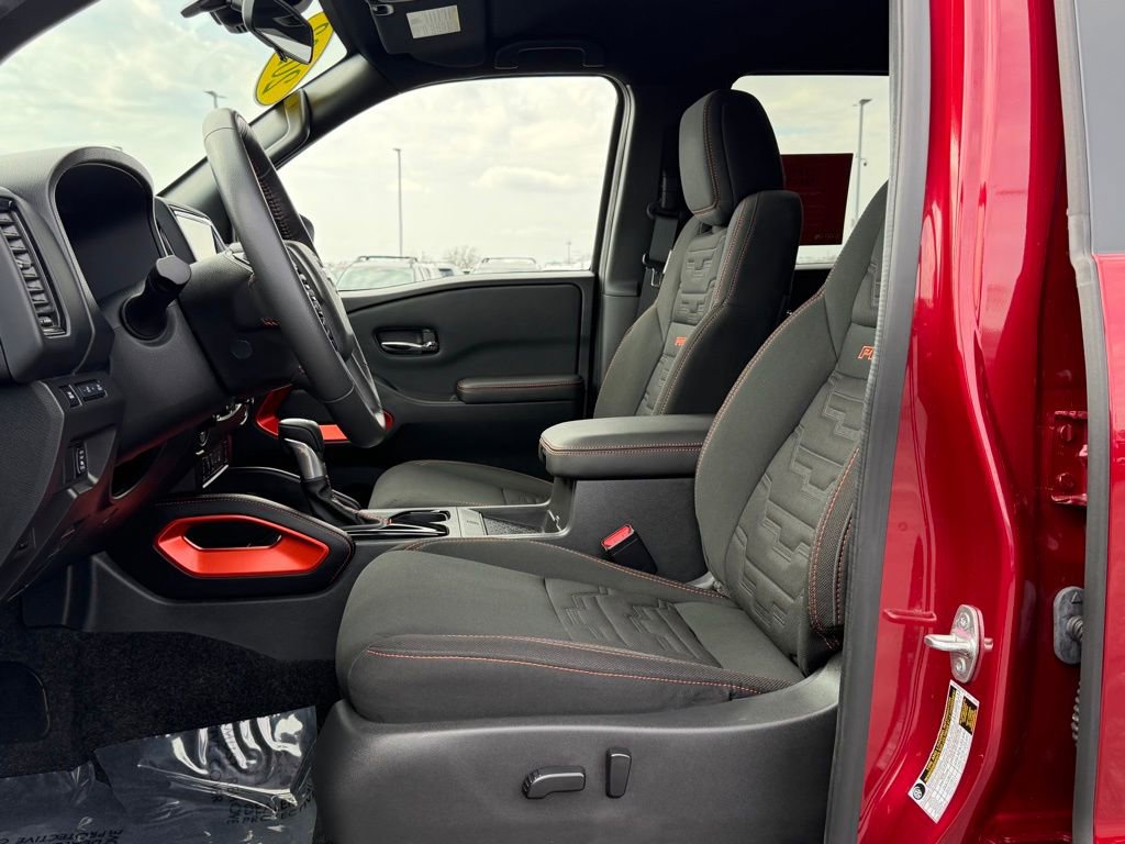 Used 2023 Nissan Frontier PRO-4X w/ Pro Convenience Package image 12