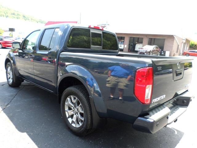Used 2020 Nissan Frontier SV image 6