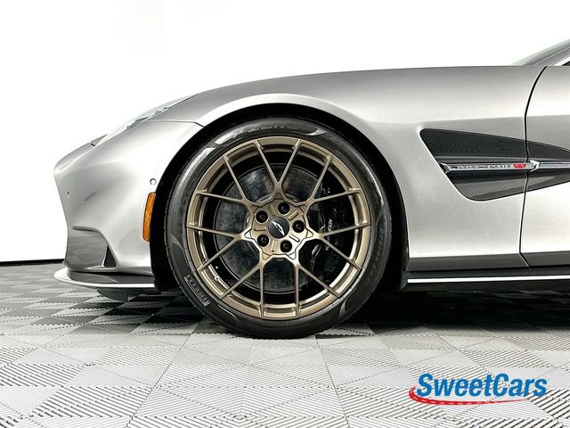 Used 2025 Aston Martin Vanquish RWD image 41