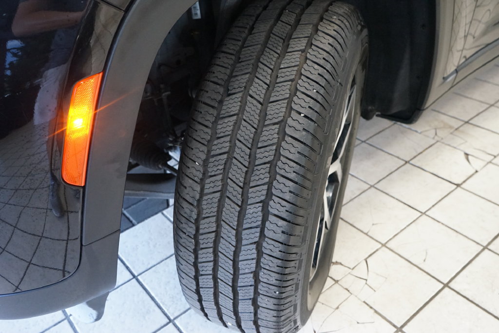 Used 2023 Jeep Grand Cherokee Limited AWD/4WD image 52