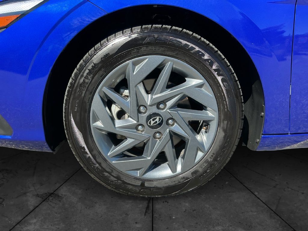 Used 2024 Hyundai Elantra SEL FWD image 15