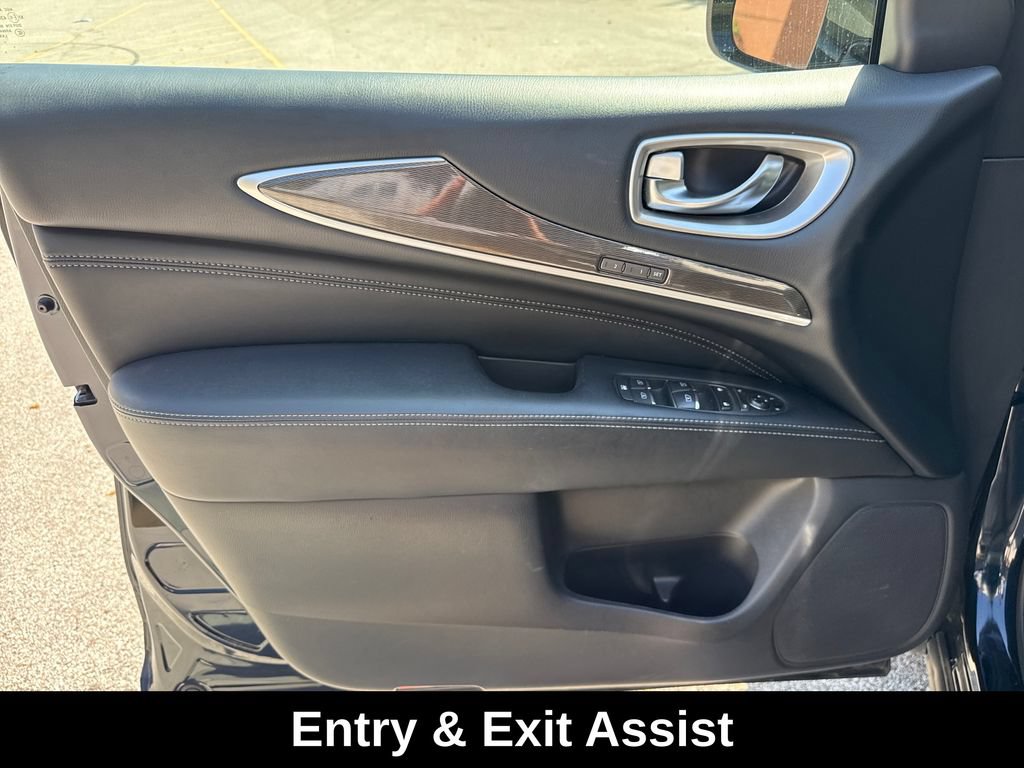 Used 2017 INFINITI QX60 Luxe w/ Premium Plus Package AWD/4WD image 14