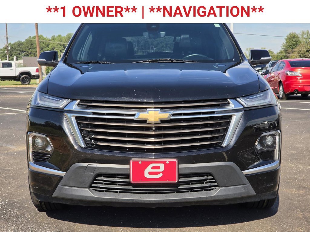 Used 2023 Chevrolet Traverse High Country FWD image 2