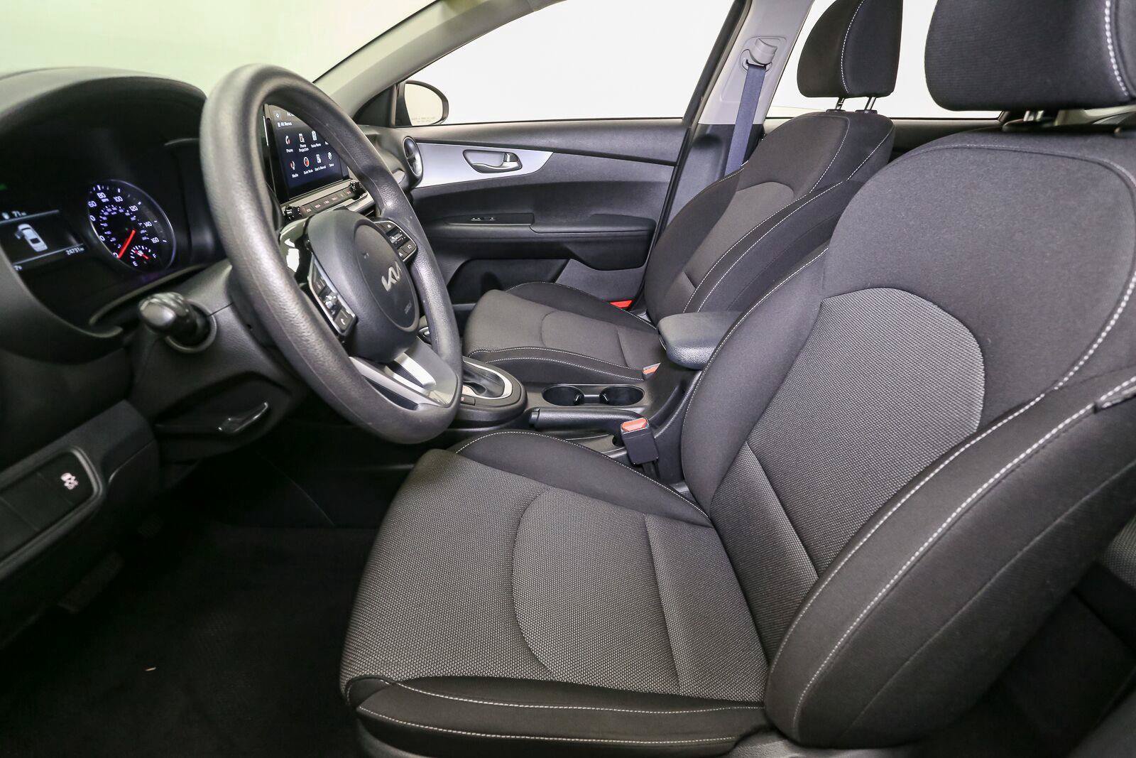 Used 2023 Kia Forte LXS FWD image 39