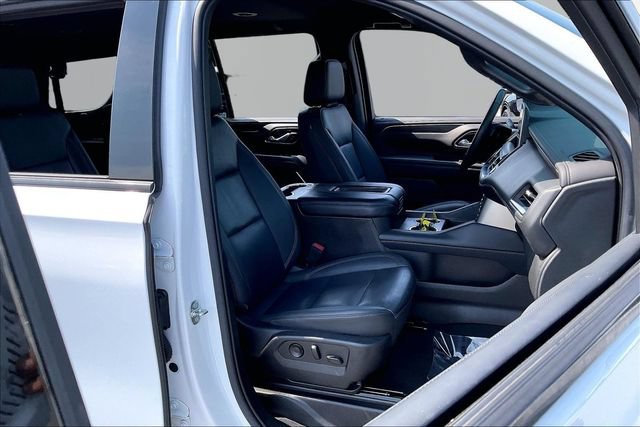 Used 2022 Chevrolet Tahoe Z71 w/ Luxury Package AWD/4WD image 20