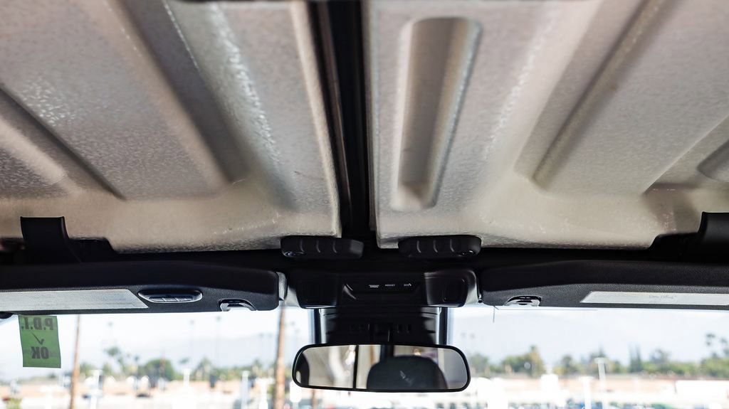 New 2025 Jeep Wrangler Unlimited Rubicon image 17