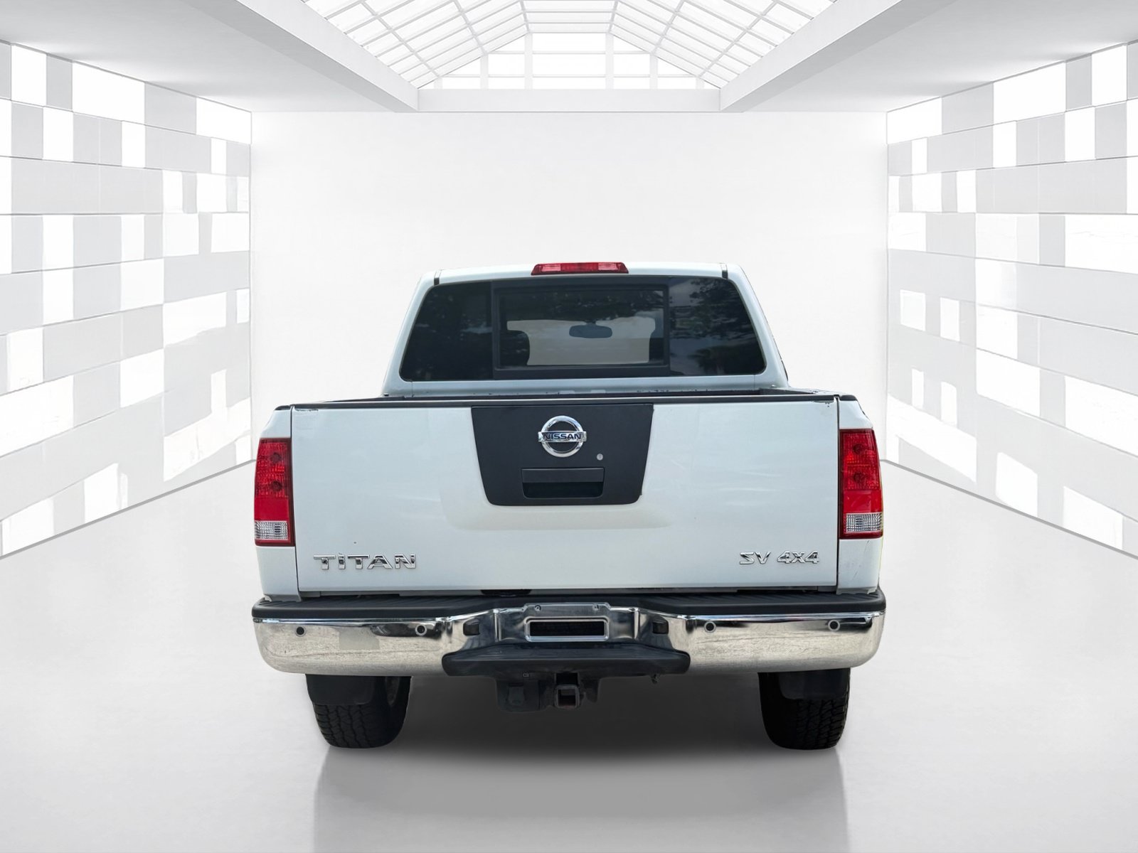 Used 2011 Nissan Titan SV w/ SV Value Truck Pkg AWD/4WD image 6