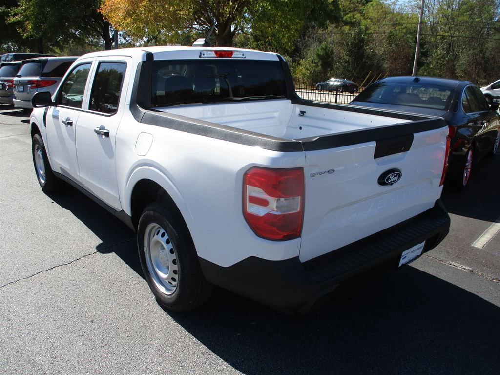 New 2025 Ford Maverick XL image 3