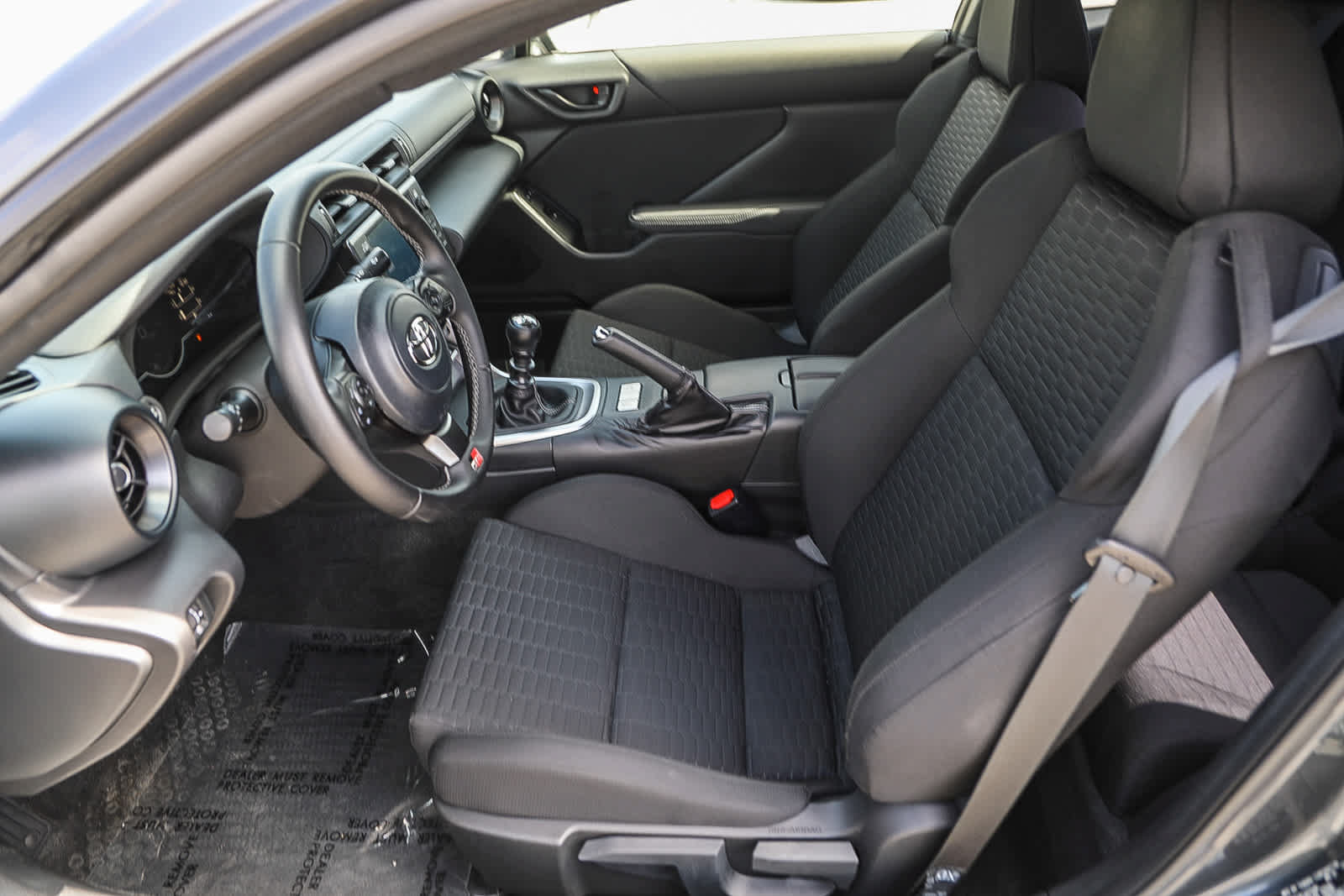 Certified 2023 Toyota GR86 w/ ALL Weather Mat Package (TMS) RWD image 17