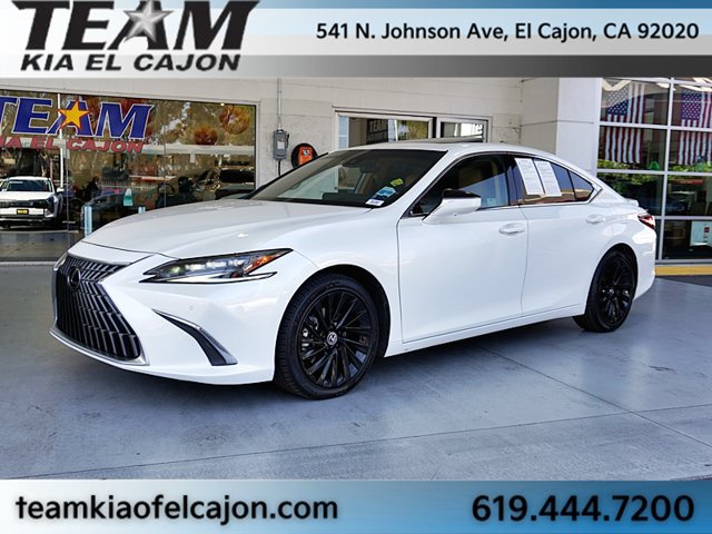 Used 2024 Lexus ES 300h Ultra Luxury w/ Accessory Package (Z2) FWD image 5